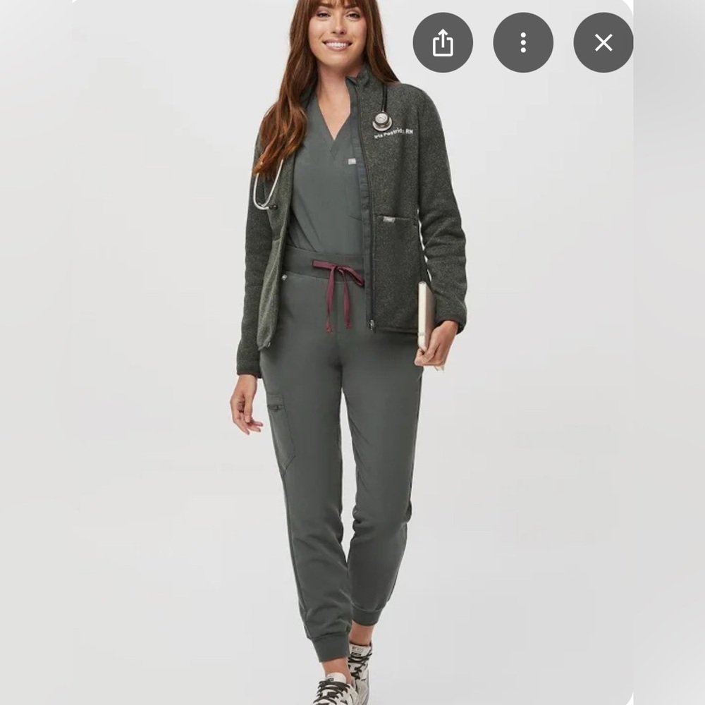 FIGS Bonsai Scrub Set XS Catarina Top, XS/P Zamora High Waisted Jogger